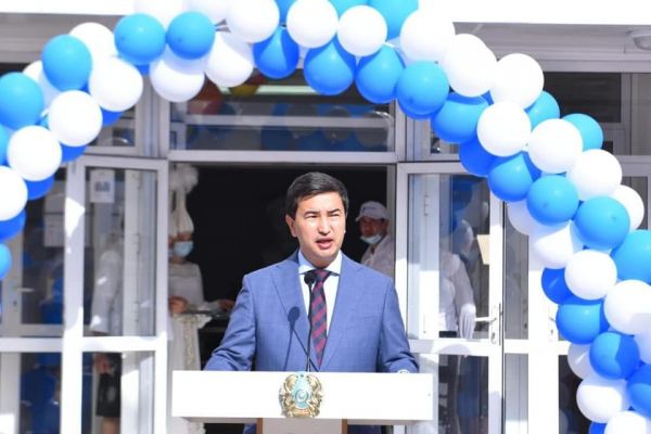 Шынгыс Мукан принял участие в мероприятии «Последний звонок»