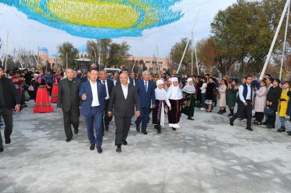 Түркістанда заманауи көрікті &laquo;Гүлдер саябағы&raquo; ашылды