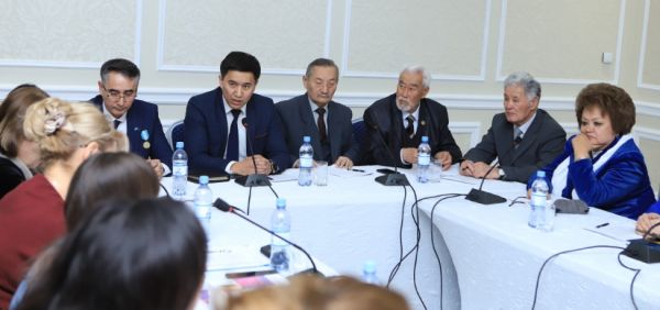 Шымкентте &laquo;ХХІ ғасырдағы отбасы институты&raquo; тақырыбында ғылыми-практикалық конференция өтті