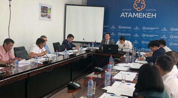 Түркістан: &laquo;Қарапайым заттар экономикасын&raquo; дамыту бойынша аймақтық жобалық кеңсенің отырысы өтті