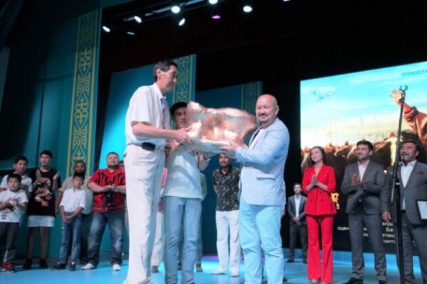 Түркістан облысы: &laquo;Төле би&raquo; фильмінің таныстырылымы өтті