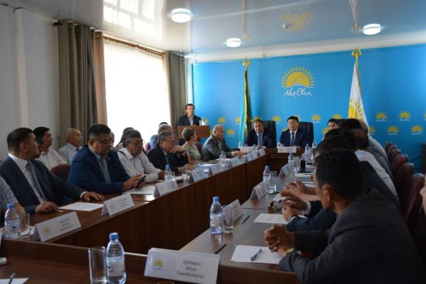 Түркістанда &laquo;Nur Otan&raquo; партиясы Саяси кеңесінің отырысы өтті