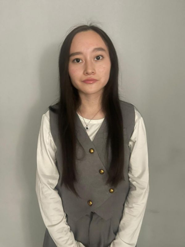 Креативная индустрия: В Шымкенте студентка создаёт гобелены из овечьей шерсти