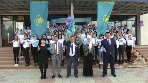 Түркістан облысы: Мақтаарал ауданында &laquo;Менің туым, менің отаным!&raquo; акциясы өтті