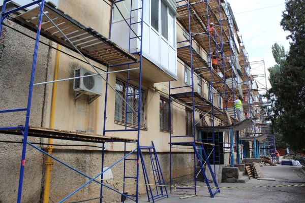 Шымкент: Капитальный ремонт жилых домов продолжается