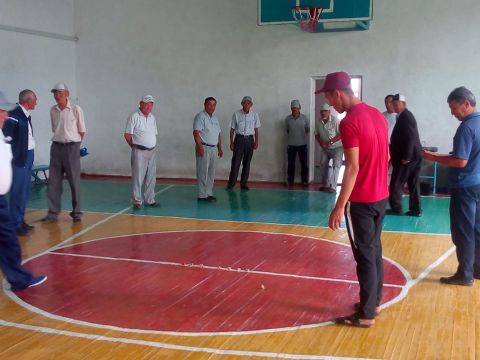 Түркістан облысы: Созақ ауданында қариялар арасында асық атудан жарыс өтті